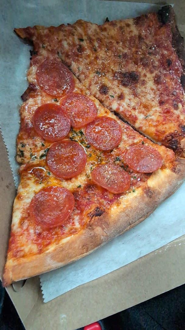 Niki's Pizza